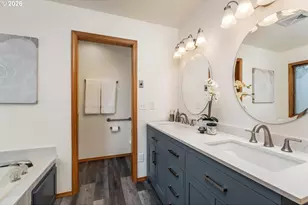 5525 NW Peregrine Pl, Portland, OR 97229 - Photo 26