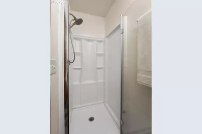 5525 NW Peregrine Pl, Portland, OR 97229 - Photo 28