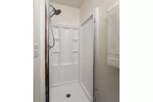 5525 NW Peregrine Pl, Portland, OR 97229 - Photo 28