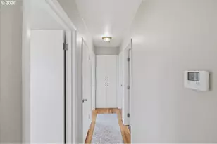 18121 SE Lincoln St, Portland, OR 97233 - Photo 22