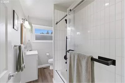 18121 SE Lincoln St, Portland, OR 97233 - Photo 26