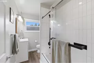 18121 SE Lincoln St, Portland, OR 97233 - Photo 26