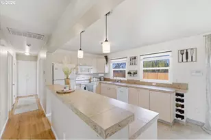 18121 SE Lincoln St, Portland, OR 97233 - Photo 18