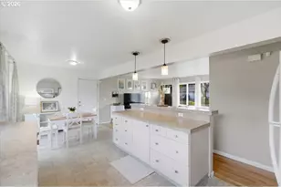 18121 SE Lincoln St, Portland, OR 97233 - Photo 20