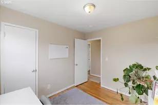 18121 SE Lincoln St, Portland, OR 97233 - Photo 30