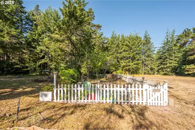 56060 Wheeler Rd, Bandon, OR 97411 - Photo 32