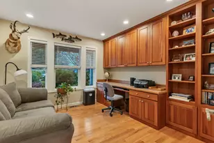 702 SW Juniper Ave, Warrenton, OR 97146 - Photo 10