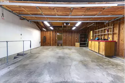 725 SE Summit Dr, Roseburg, OR 97470 - Photo 24