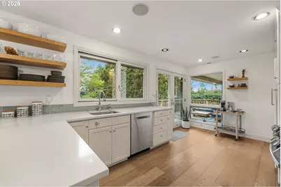 2400 SW Richardson St, Portland, OR 97239 - Photo 10