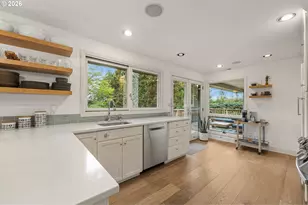 2400 SW Richardson St, Portland, OR 97239 - Photo 10