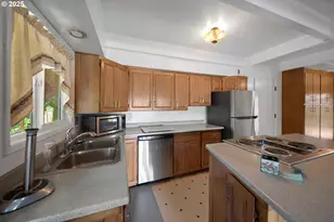 83049 Siltcoos Station Rd, Westlake, OR 97493 - Photo 22