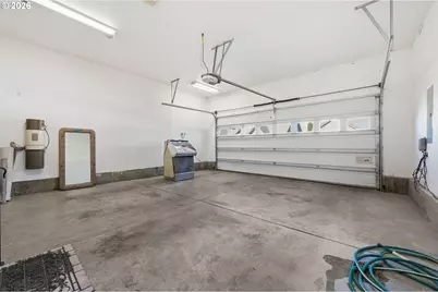 2120 Ashbury Dr, Eugene, OR 97408 - Photo 48