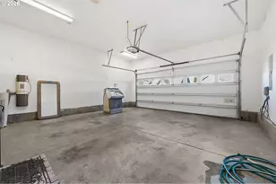 2120 Ashbury Dr, Eugene, OR 97408 - Photo 48