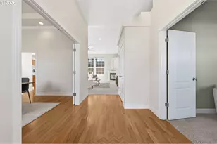 2120 Ashbury Dr, Eugene, OR 97408 - Photo 10