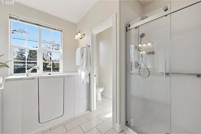 2120 Ashbury Dr, Eugene, OR 97408 - Photo 32