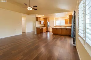 1851 NE Alameda Ave, Roseburg, OR 97470 - Photo 8