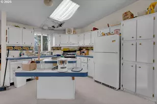 9037 SE 78th Pl, Portland, OR 97206 - Photo 10