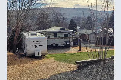 605 Grant Ave, Maupin, OR 97037 - Photo 4