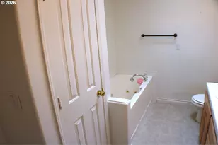 439 Chandler Dr, Roseburg, OR 97471 - Photo 18