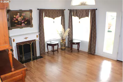 439 Chandler Dr, Roseburg, OR 97471 - Photo 4