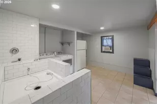 4470 Royal Ave, Eugene, OR 97402 - Photo 32
