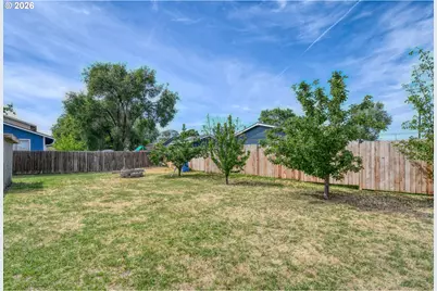 335 E Beebe Ave, Hermiston, OR 97838 - Photo 18