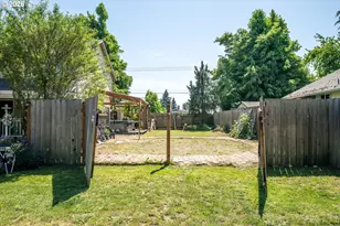 995 Kintzley Ave, Springfield, OR 97478 - Photo 42