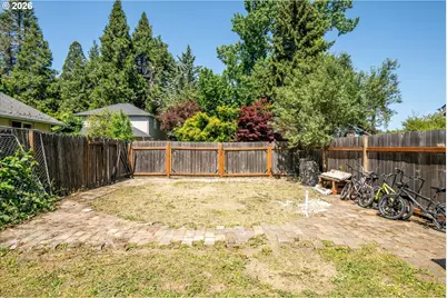 995 Kintzley Ave, Springfield, OR 97478 - Photo 36