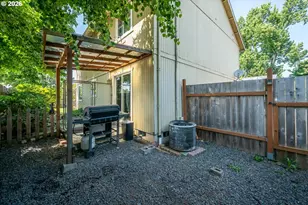 995 Kintzley Ave, Springfield, OR 97478 - Photo 38
