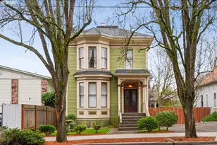 2625 SE Stark St, Portland, OR 97214 - Photo 2