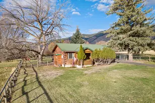 69431 Antles Ln, Cove, OR 97824 - Photo 2