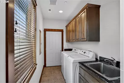 954 Beach Blvd, Winchester Bay, OR 97467 - Photo 42
