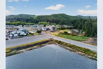 954 Beach Blvd, Winchester Bay, OR 97467 - Photo 48