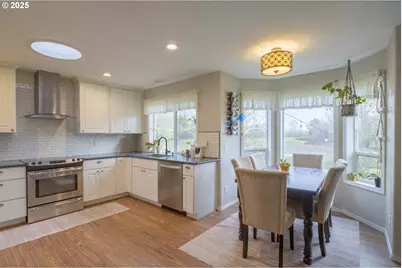 51784 SE 9th St, Scappoose, OR 97056 - Photo 10