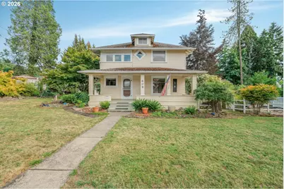 608 Locust St, Oakland, OR 97462 - Photo 1