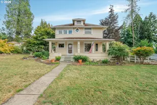 608 Locust St, Oakland, OR 97462 - Photo 1