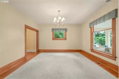 608 Locust St, Oakland, OR 97462 - Photo 10