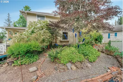 608 Locust St, Oakland, OR 97462 - Photo 28