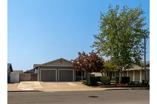 2700 S 10th St, Lebanon, OR 97355 - Photo 2