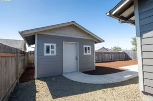 2700 S 10th St, Lebanon, OR 97355 - Photo 30