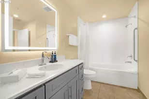 939 NW Hwy 101, Depoe Bay, OR 97341 - Photo 10