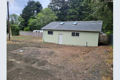 90689 Libby Ln, Coos Bay, OR 97420 - Photo 6