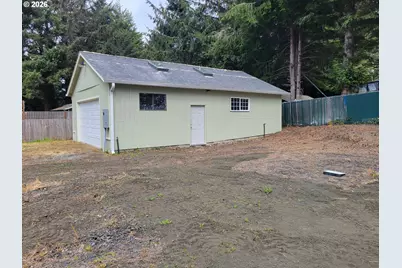 90689 Libby Ln, Coos Bay, OR 97420 - Photo 4