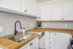 701 NE 28th Ave, Portland, OR 97232 - Photo 18