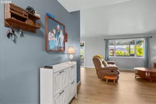 125 Aloha Ct, Roseburg, OR 97471 - Photo 6