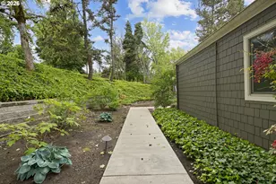 1397 Bonniebrae Dr, Lake Oswego, OR 97034 - Photo 36