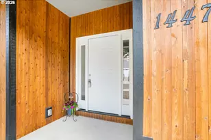 1447 Elm Ave, Cottage Grove, OR 97424 - Photo 8