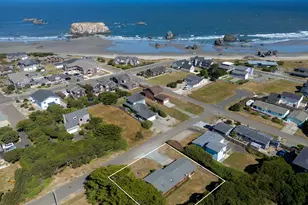 865 SW Newport Ave, Bandon, OR 97411 - Photo 1