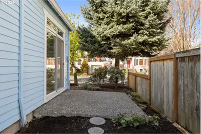 1703 SE Clinton St, Portland, OR 97202 - Photo 28