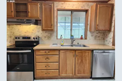 100 River Bend Rd #107, Reedsport, OR 97467 - Photo 8